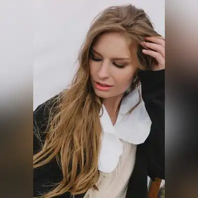张莉